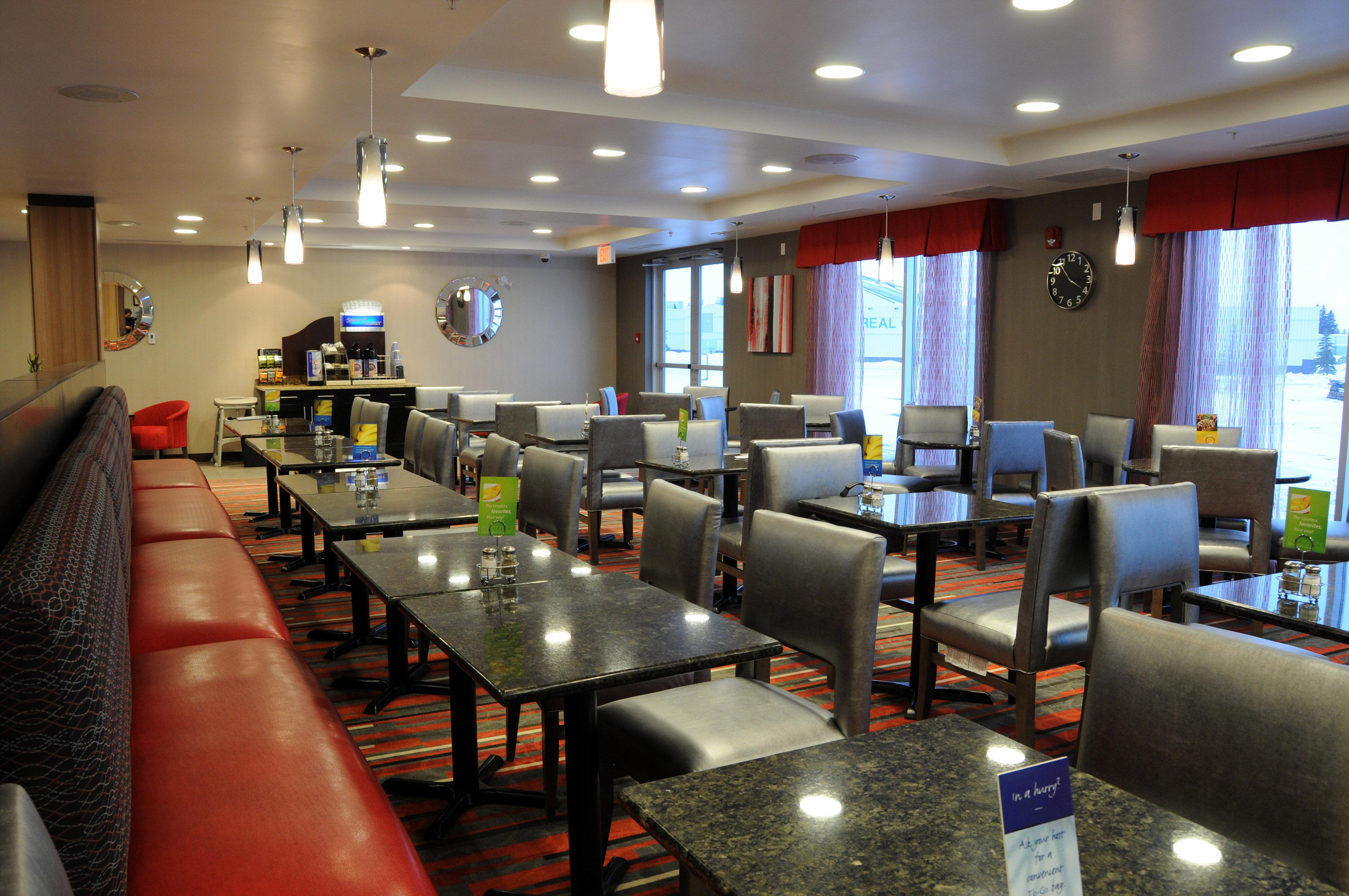 Chateau Inn & Suites Bonnyville Zewnętrze zdjęcie