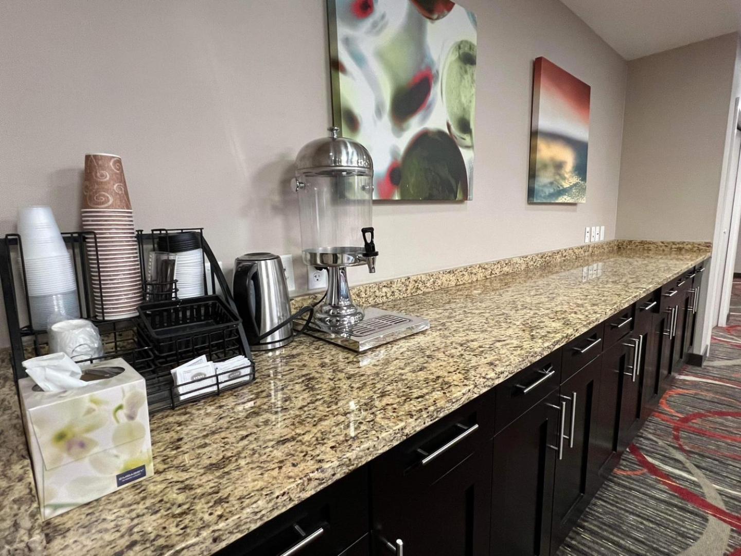 Chateau Inn & Suites Bonnyville Zewnętrze zdjęcie