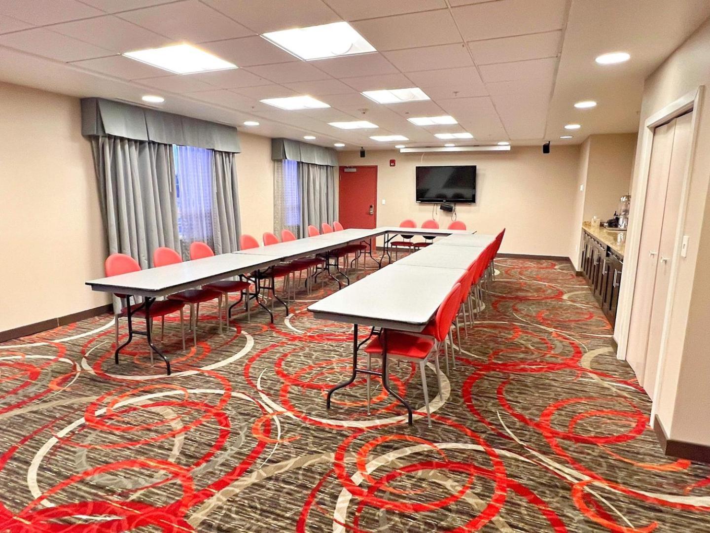 Chateau Inn & Suites Bonnyville Zewnętrze zdjęcie