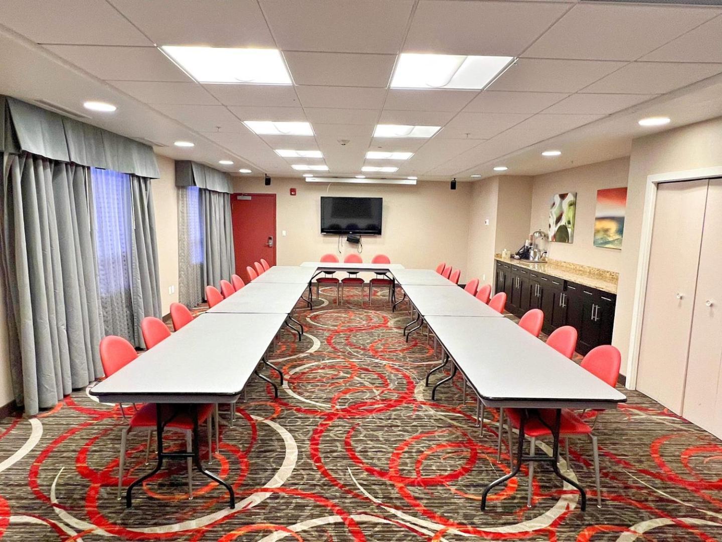 Chateau Inn & Suites Bonnyville Zewnętrze zdjęcie