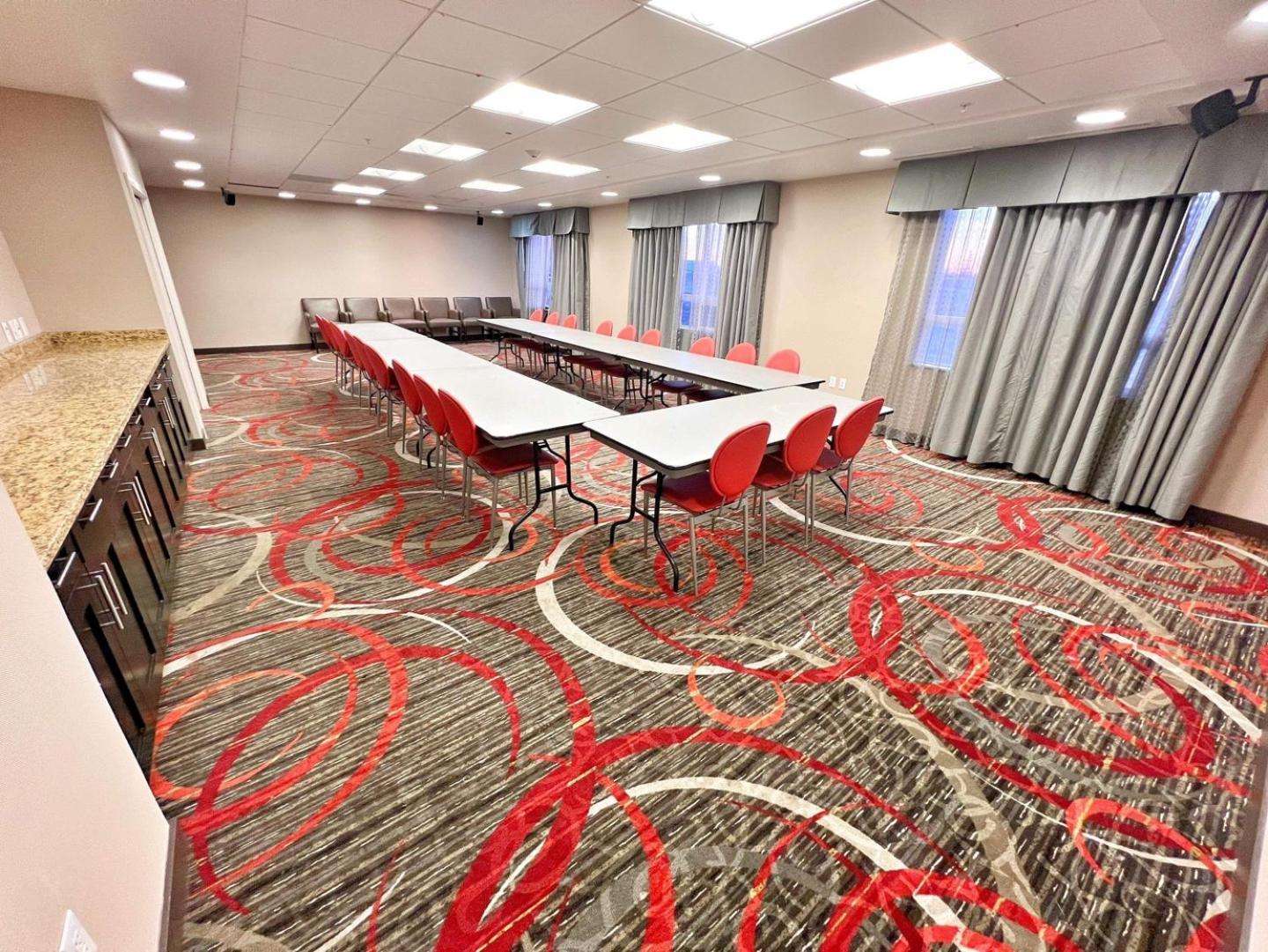 Chateau Inn & Suites Bonnyville Zewnętrze zdjęcie