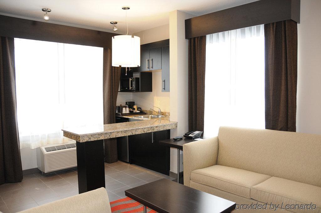 Chateau Inn & Suites Bonnyville Zewnętrze zdjęcie